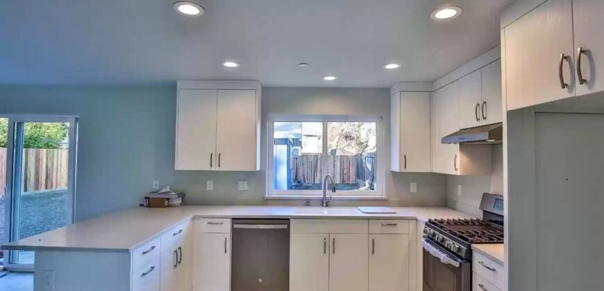 37 Oak Avenue – Woodland, CA